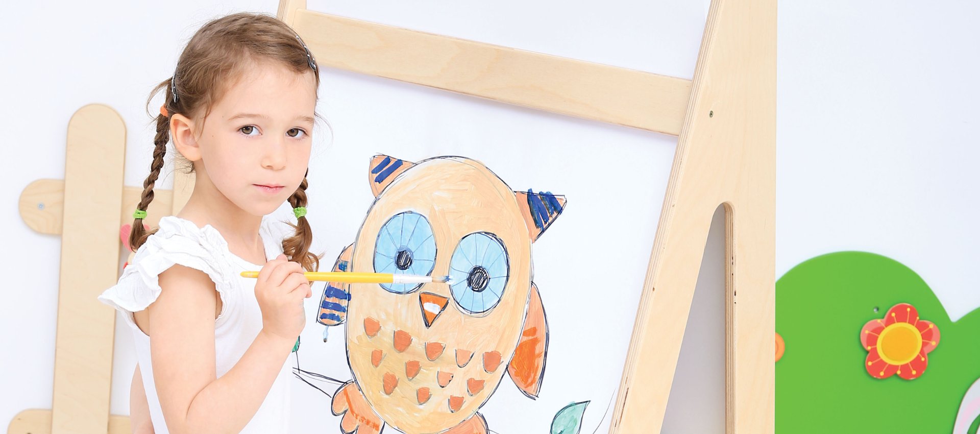 Kunst- & Malecke im Kindergarten – Kreative Möbel & Zubehör für Kita