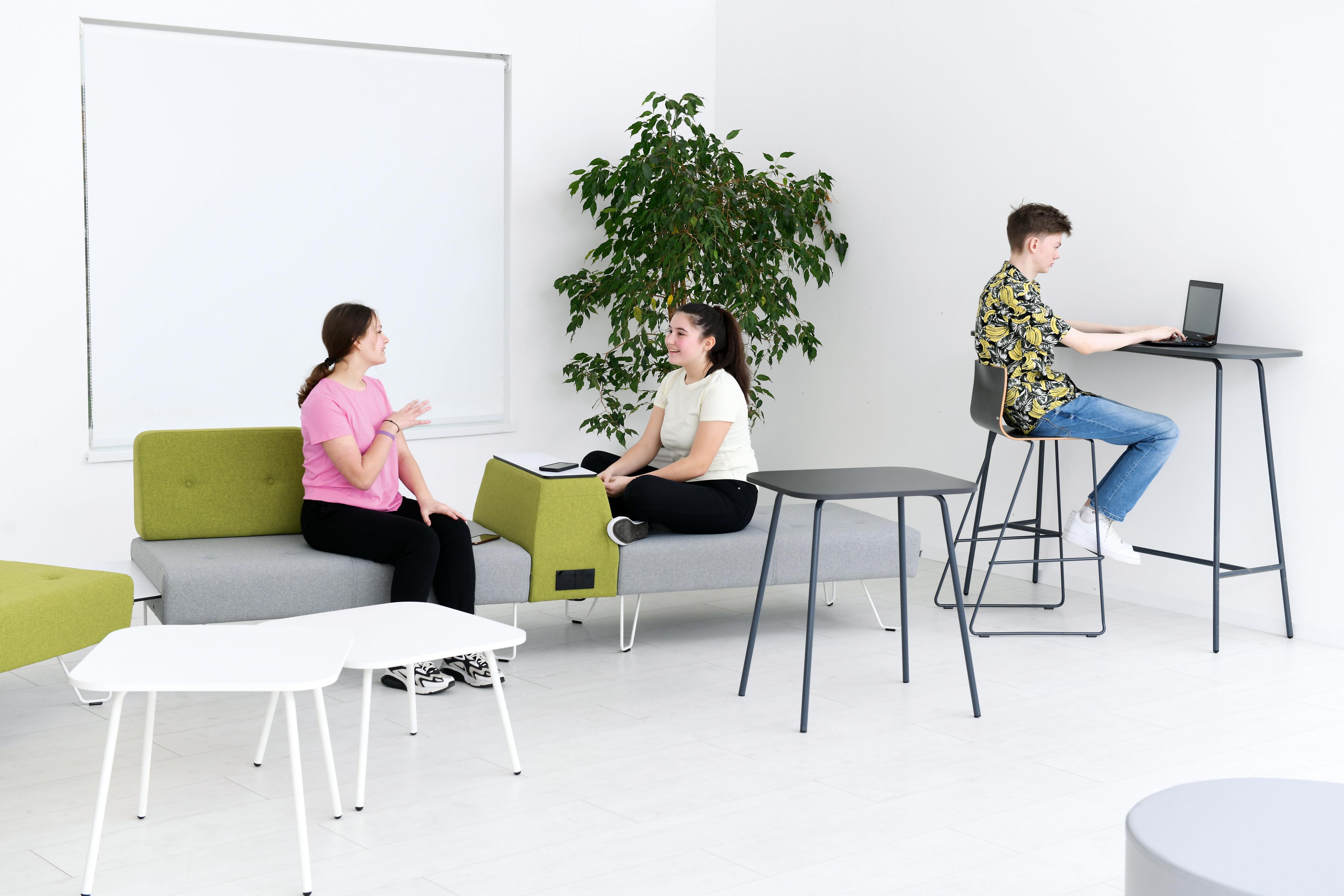 Modul Blocks maxi Hochtisch H 110 – Stilvoll & modern, anthrazit.