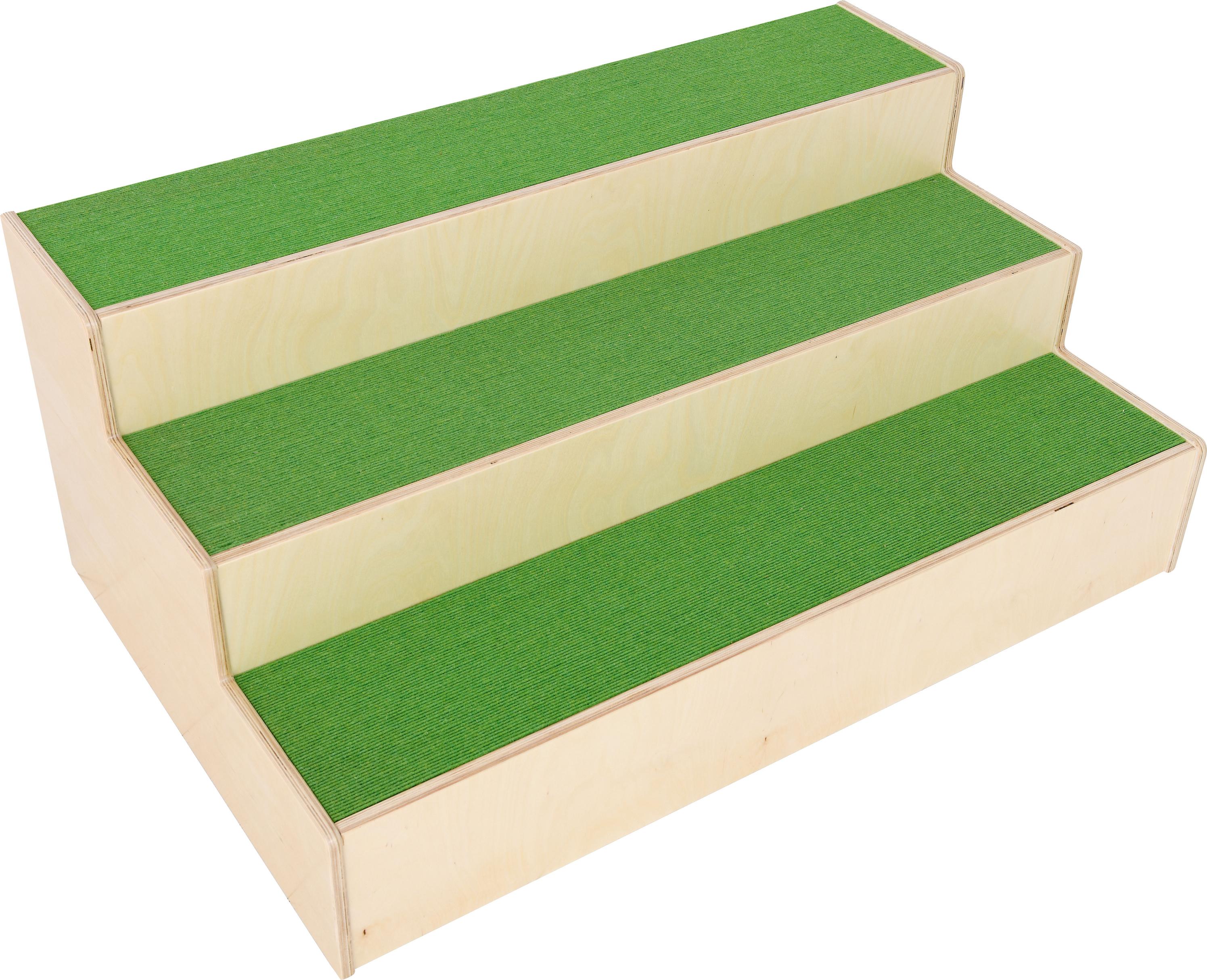 Stufenpodest mit grünem Teppich für Kindergarten und Schule.