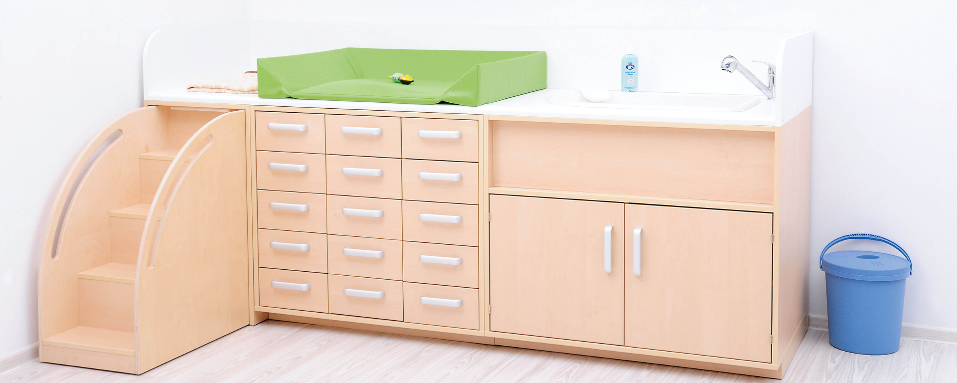 Wickelkommode für Kindergarten & Krippe