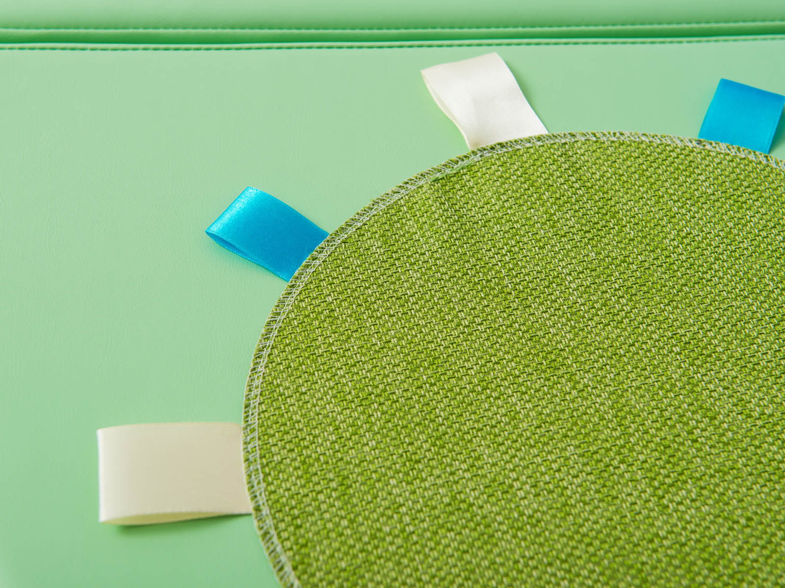 Explorateur sensoriel d'île rampant