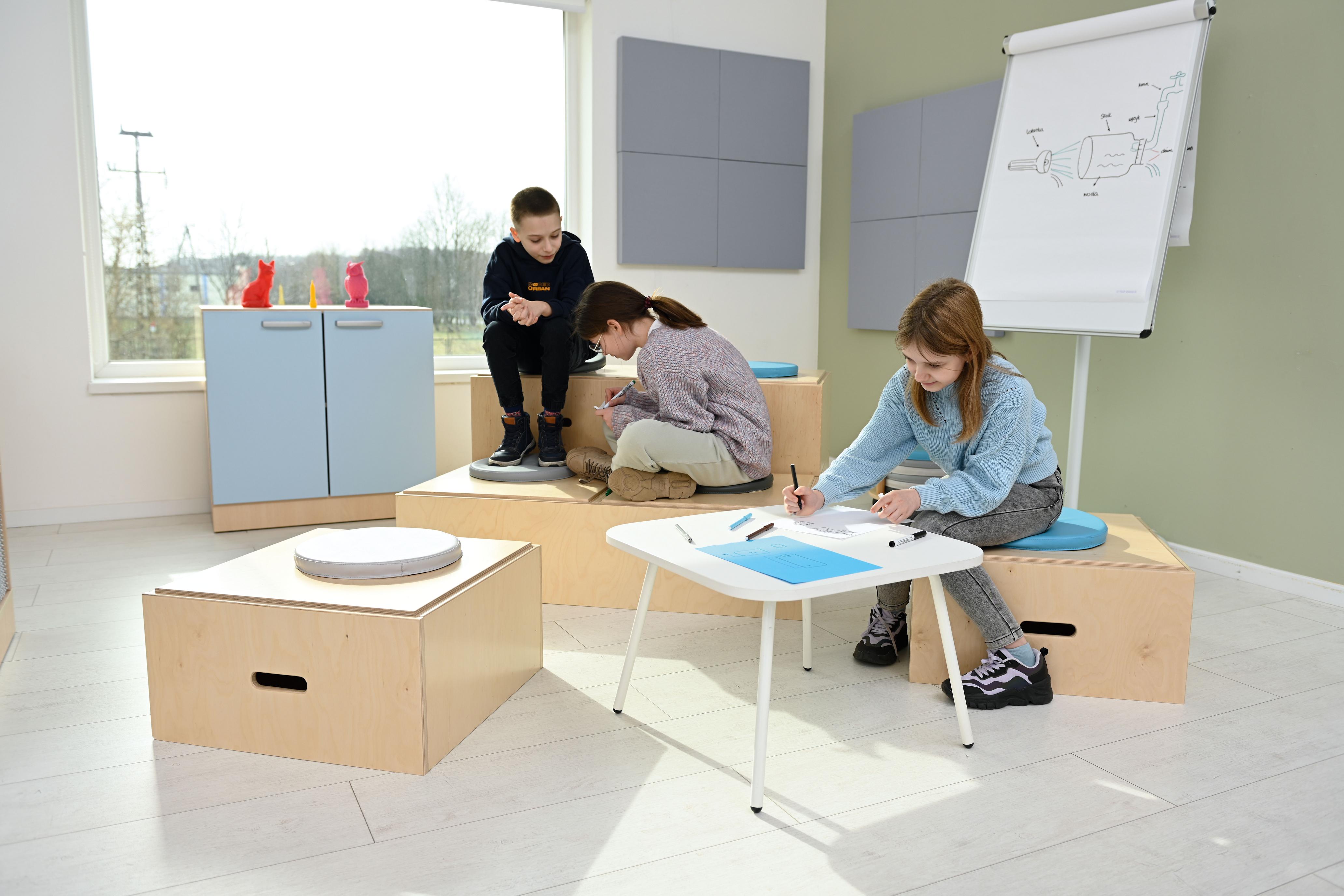 Modul Blocks maxi – Beistelltisch mit 4 Beinen, H 50, weiß.