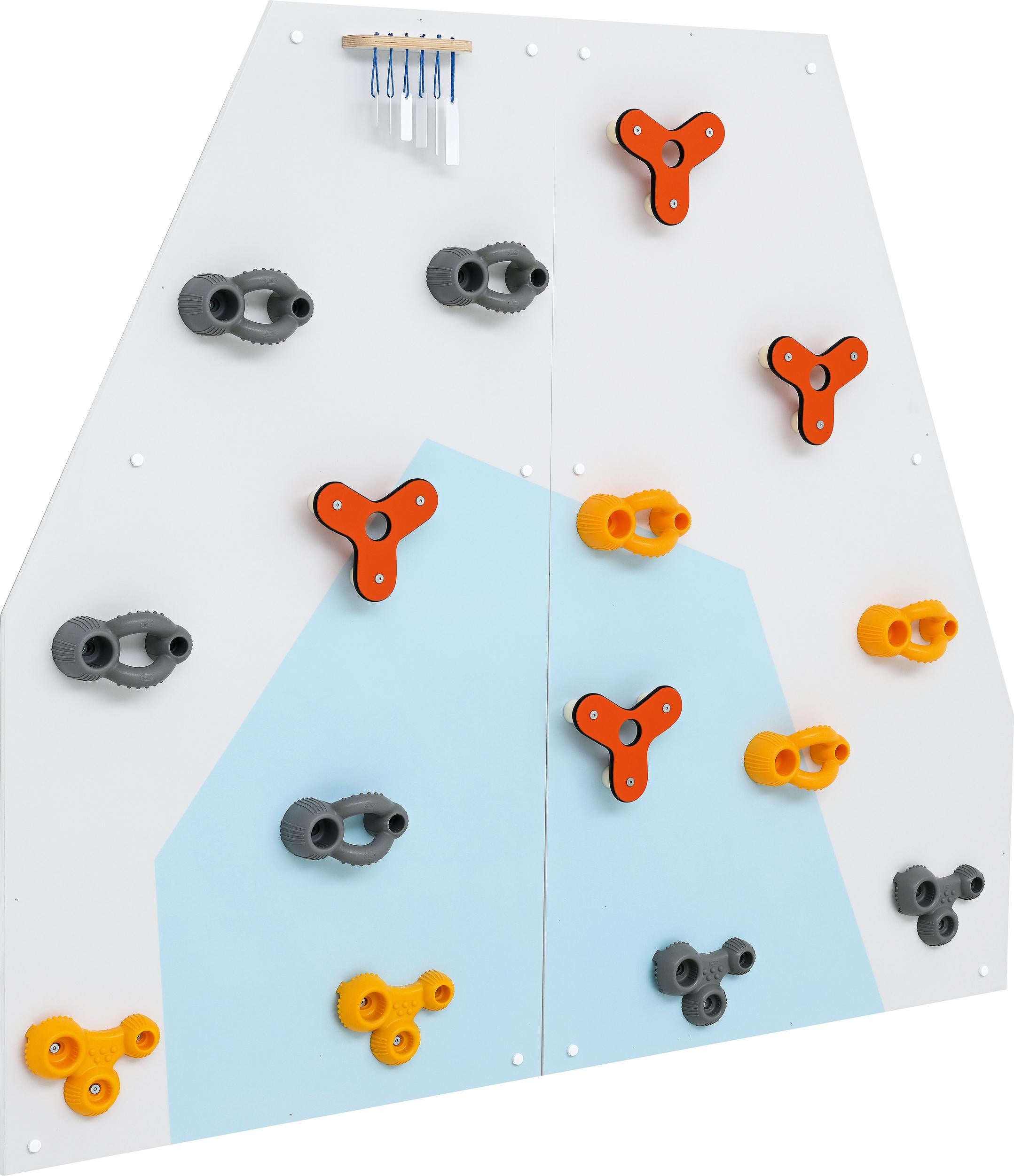 Bunte Kletterwand für Kita mit sicheren Griffen.