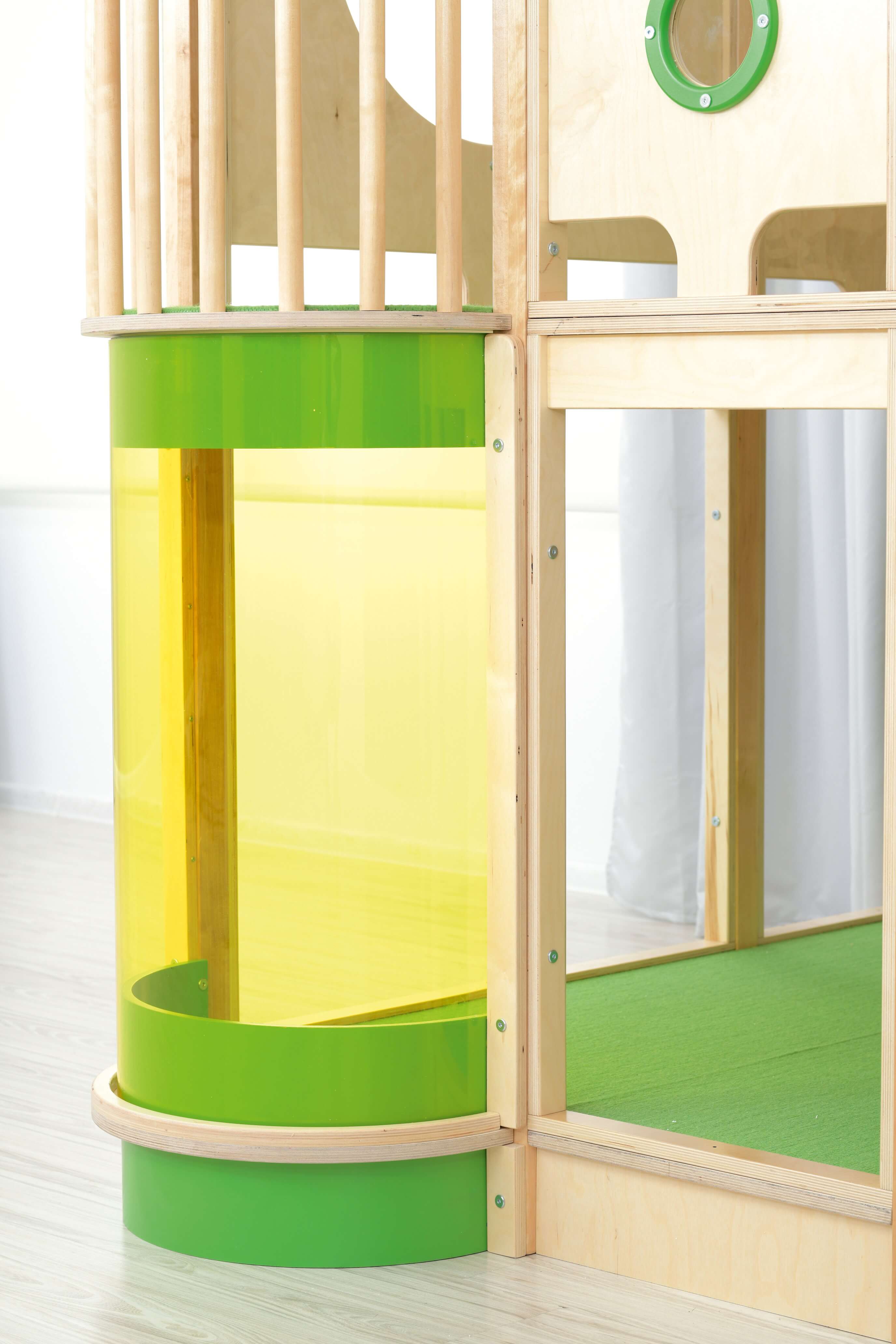 Kindergarten Hochebene Ben Detailansicht vom Aussichtsturm von unten