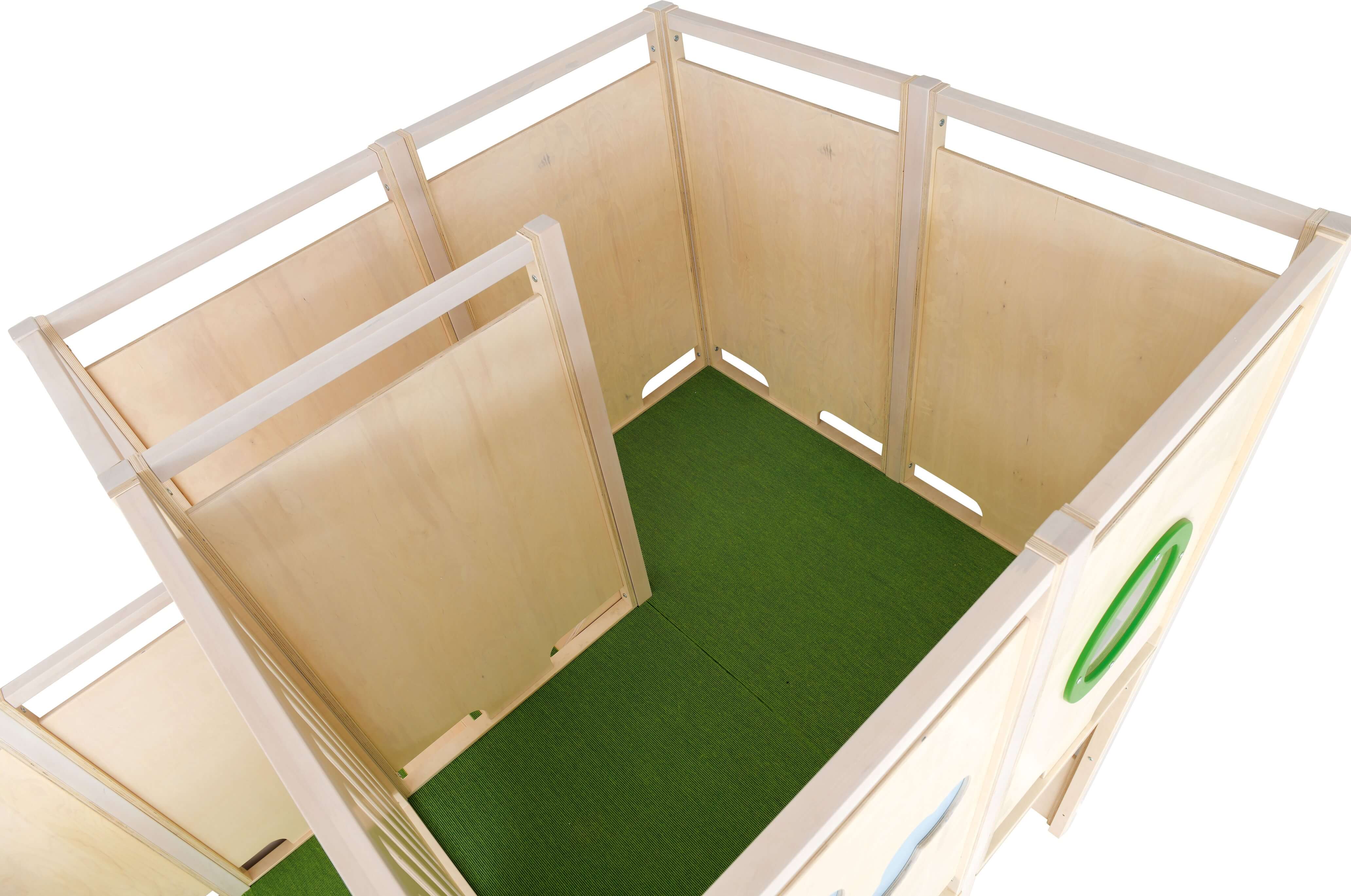 Kindergarten Hochebene Bianca Detailansicht oberste Ebene Teppichboden