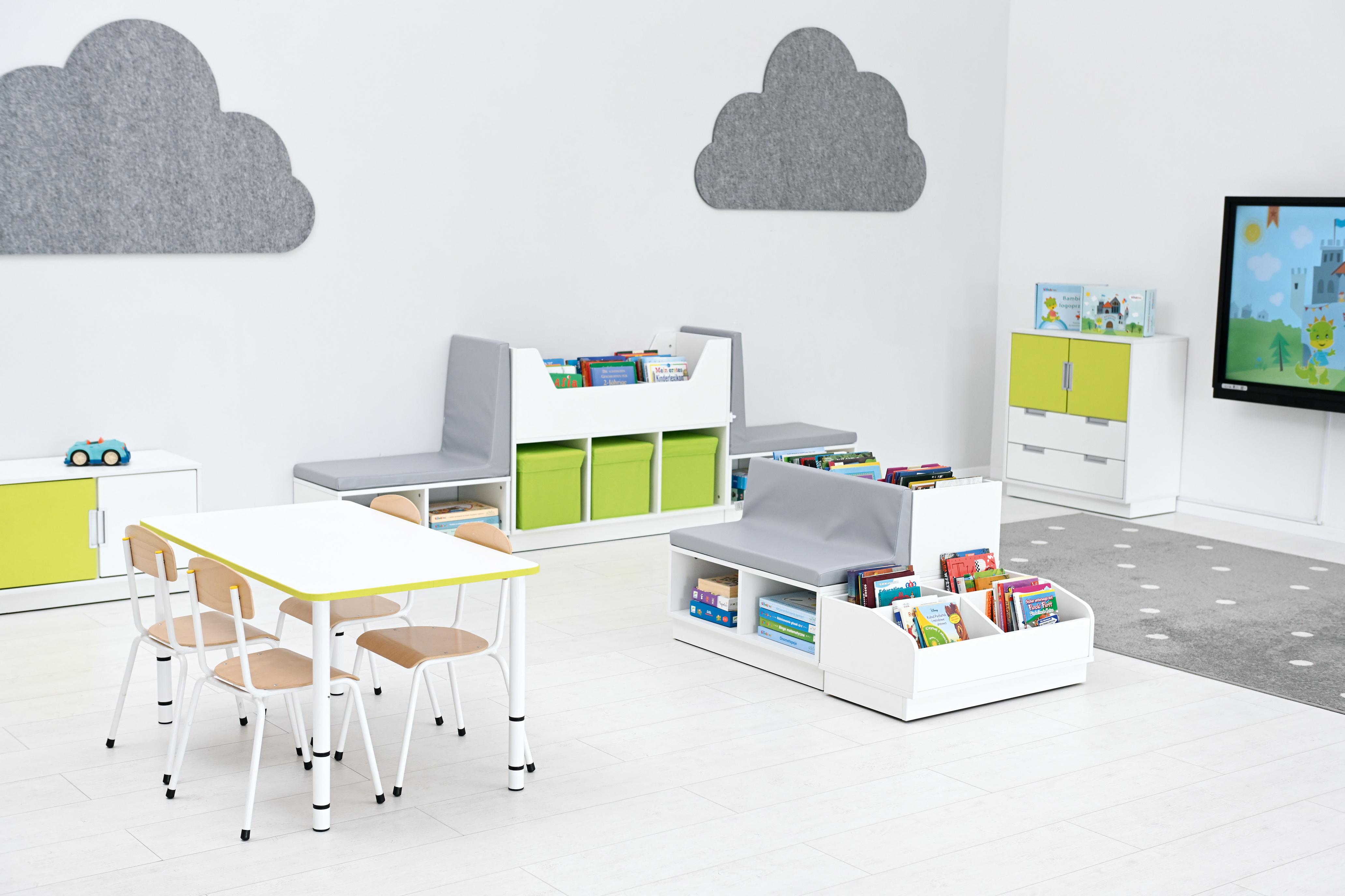 Quadro Bücherbank und Leseecke in modernem Klassenzimmer. - Produkt wird im Kindergarten oder Schule genutzt.