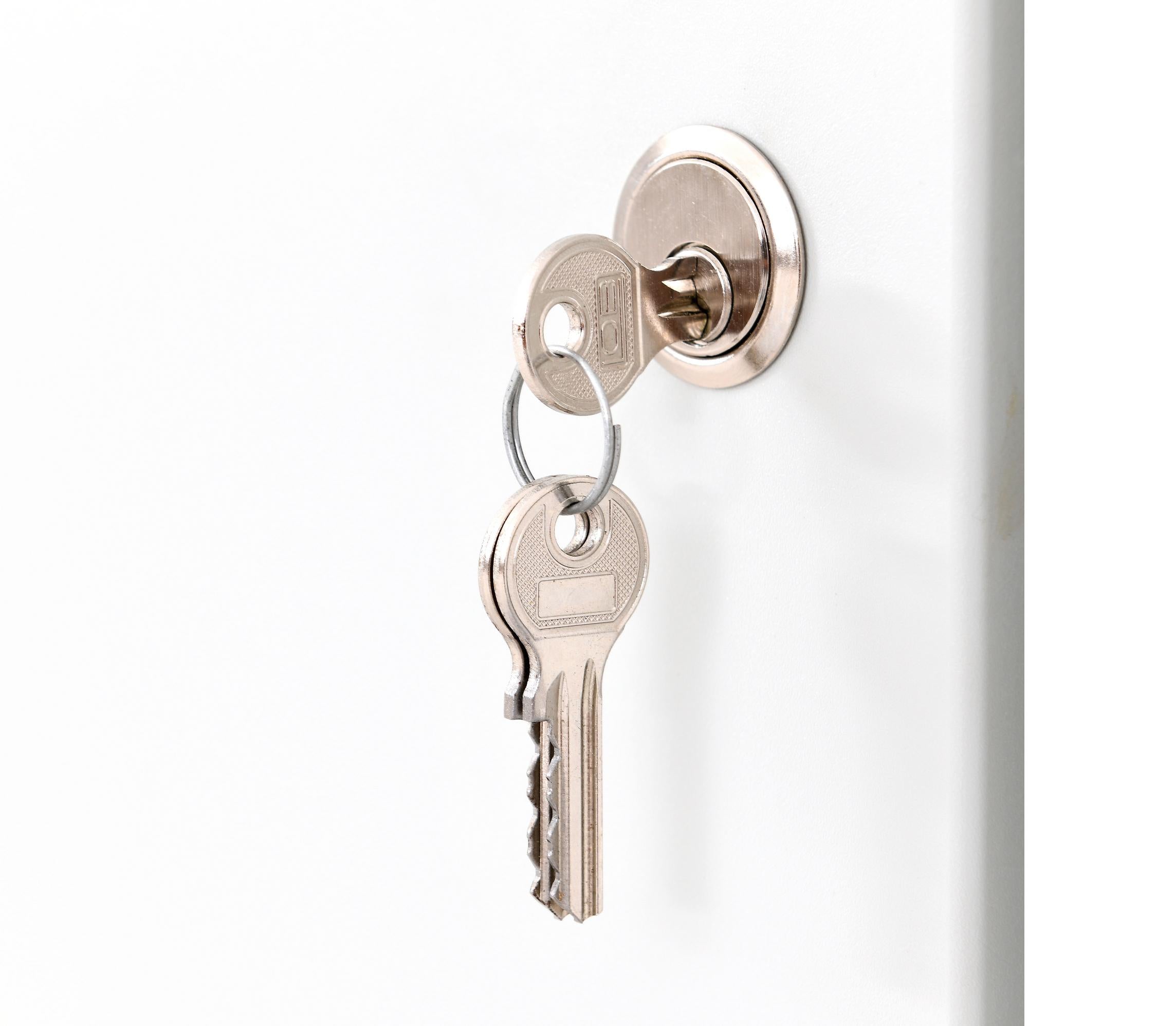 Quadro - Eigentumsschrank/Spind mit 14 Fächern für Schulen