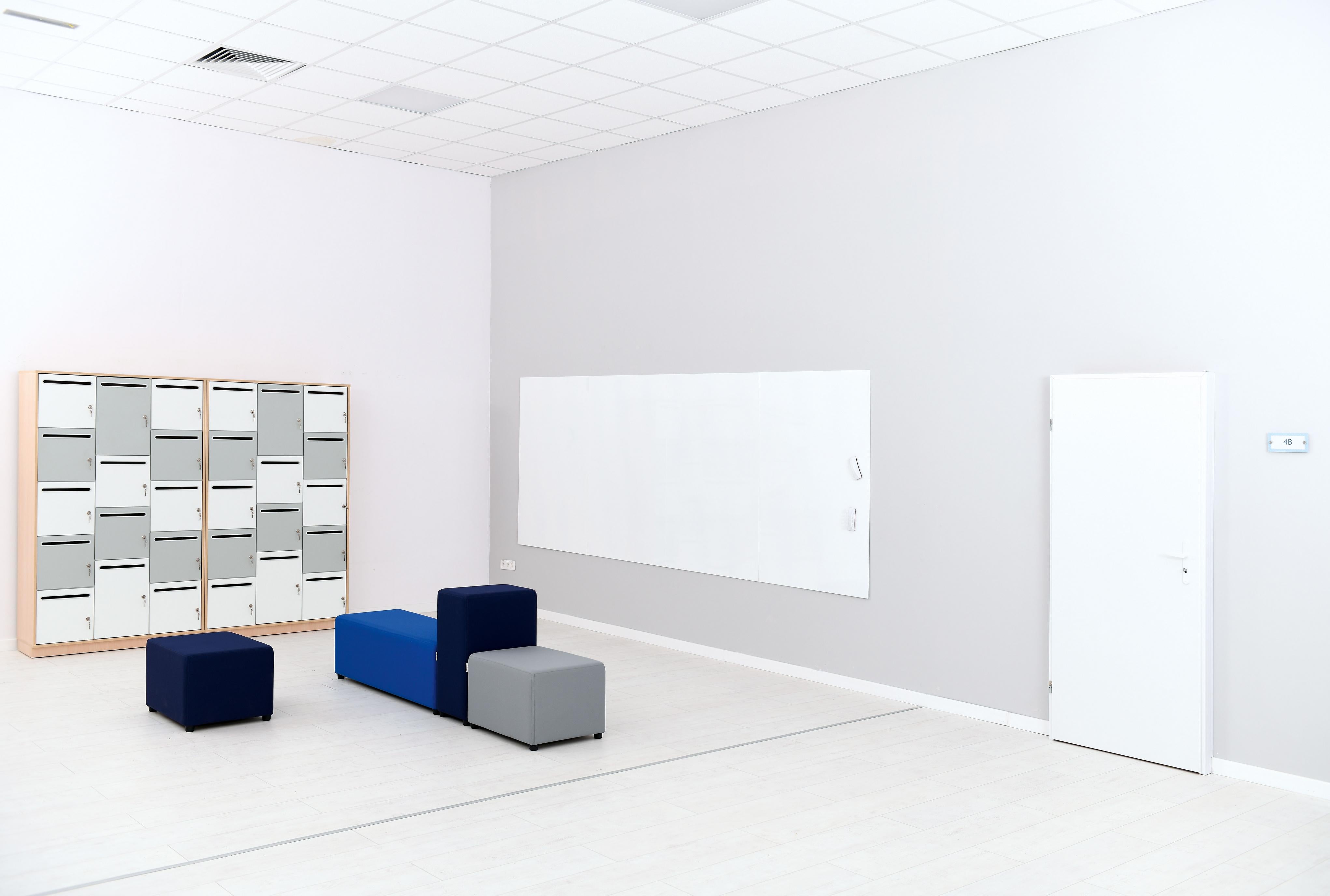 Quadro - Eigentumsschrank/Spind mit 14 Fächern für Schulen