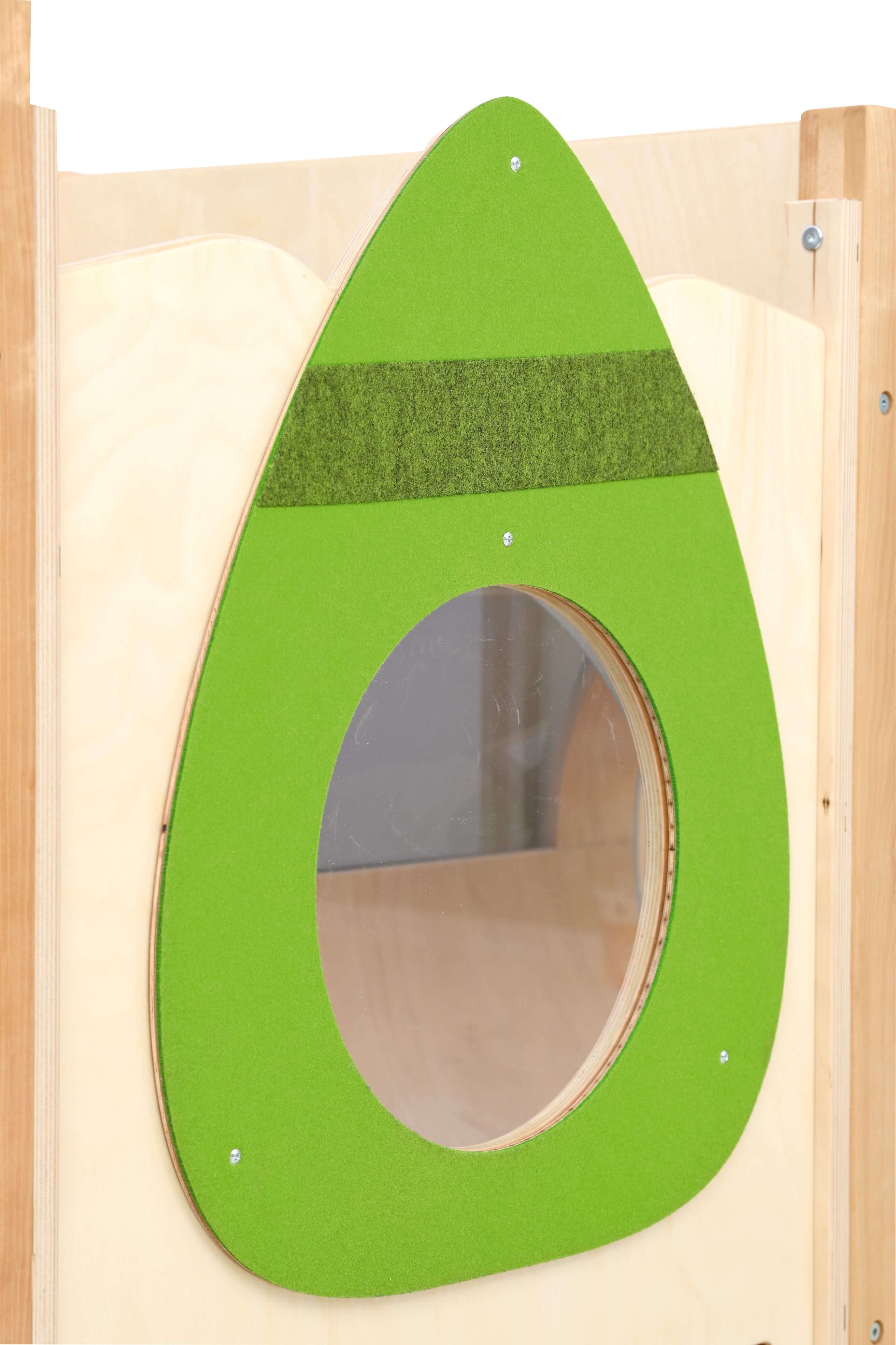 Spielpodest Flora für Kindergarten Detailansicht Fenster