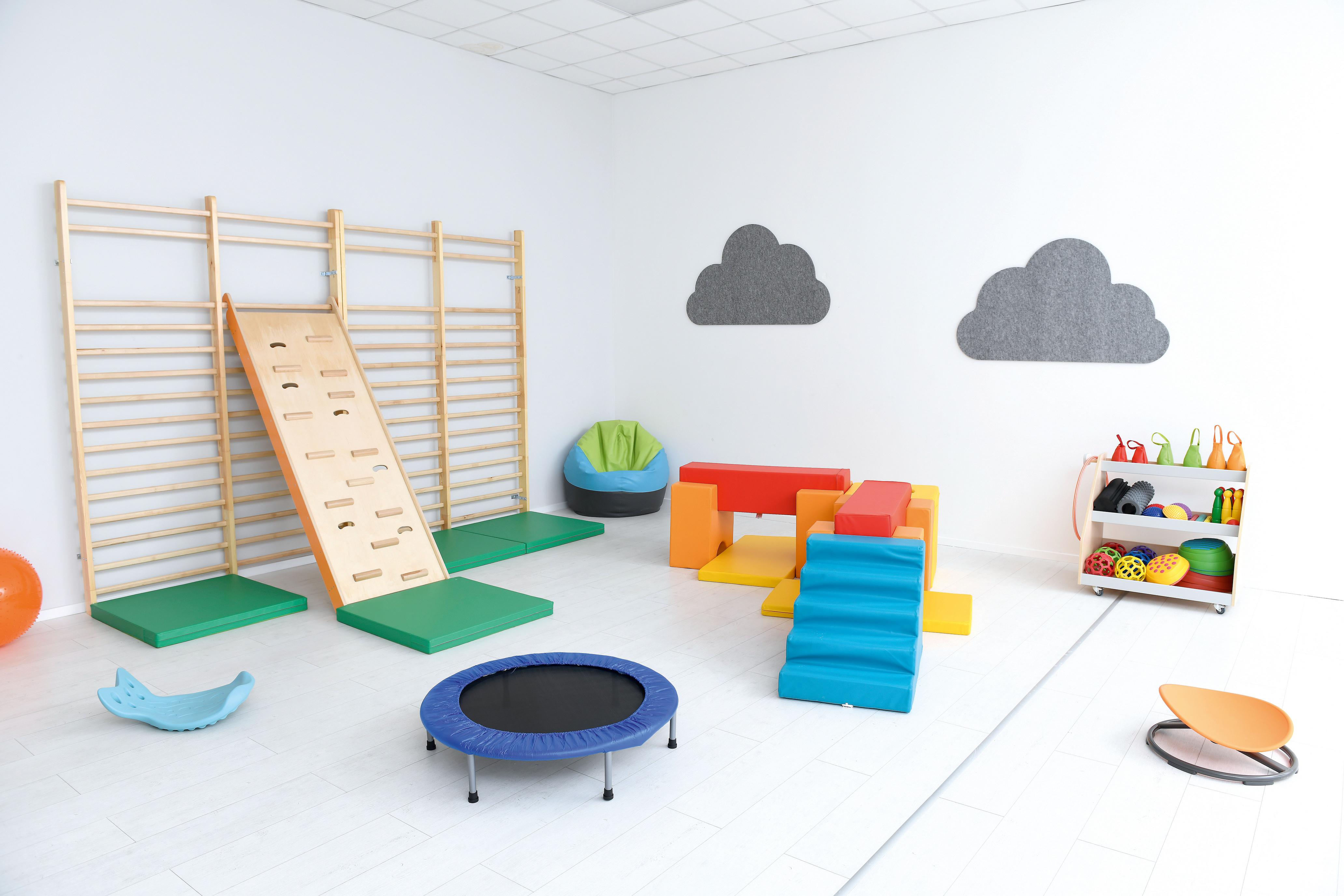 Sprossenwand - doppelt - 256 cm im Spielraum.